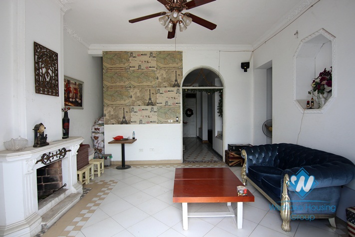 Lakeside colonial villa with lots of characters for rent in Tay Ho